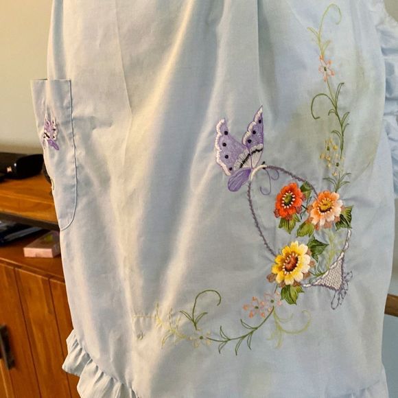 Vintage Hand Embroidered Half Apron - Picture 3 of 14